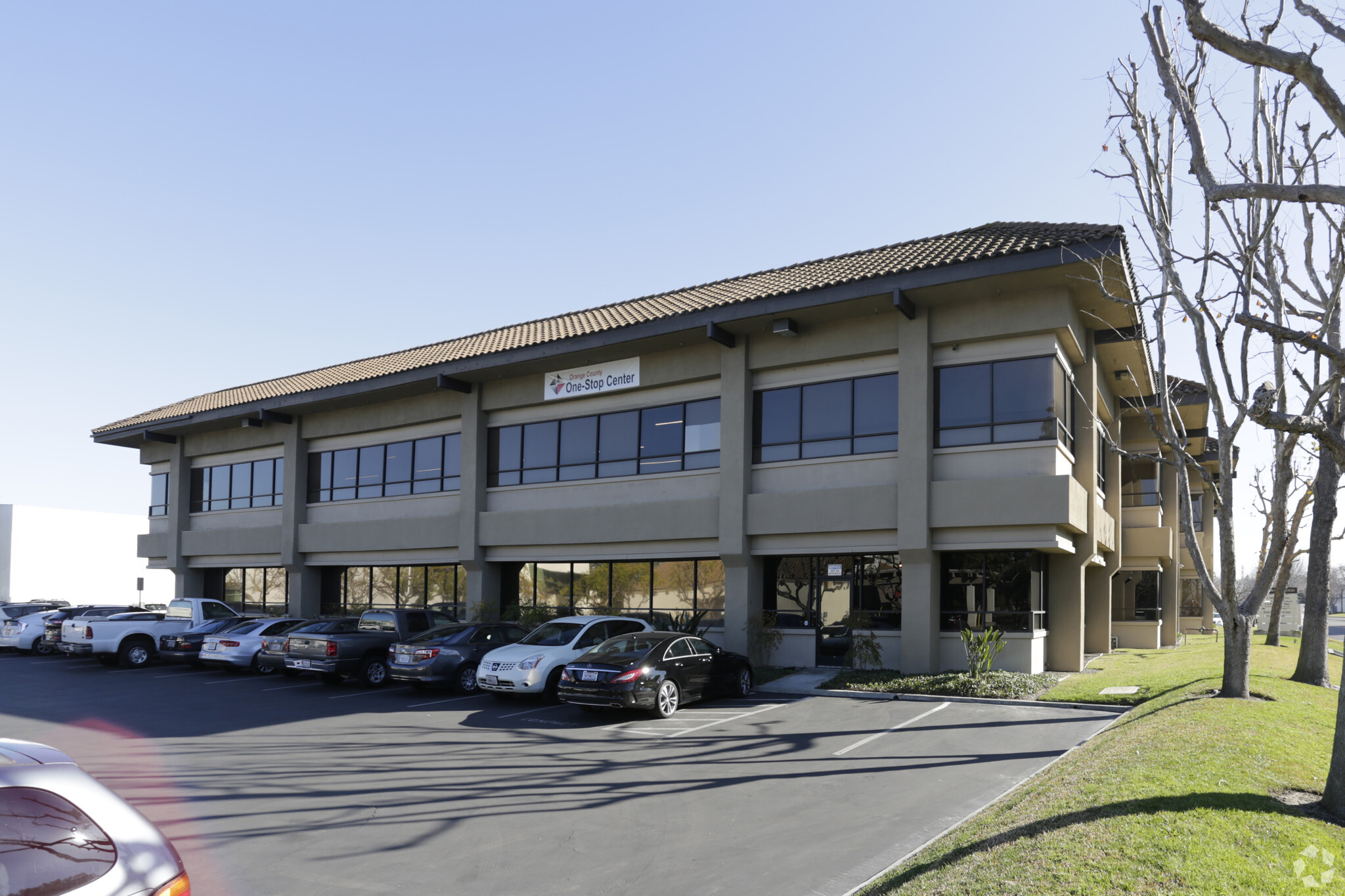 7077 Orangewood Ave, Garden Grove, CA for lease Building Photo- Image 1 of 6