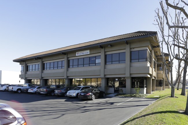 Plus de détails pour 7077 Orangewood Ave, Garden Grove, CA - Bureau à vendre