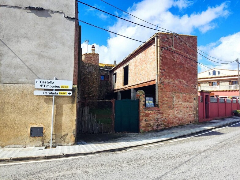 Industriel dans Peralada, Gerona à vendre - Photo du bâtiment - Image 2 de 24