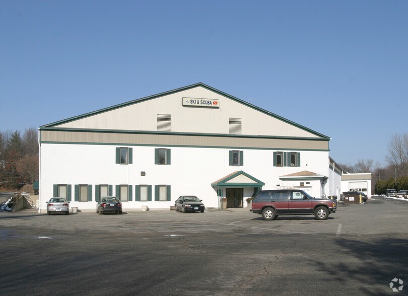 520 Hartford Tpke, Vernon, CT à louer - Photo du bâtiment - Image 2 de 6