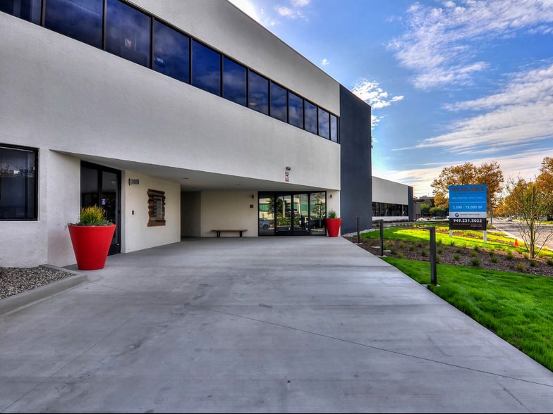 17922 Fitch, Irvine, CA for lease - Building Photo - Image 3 of 5