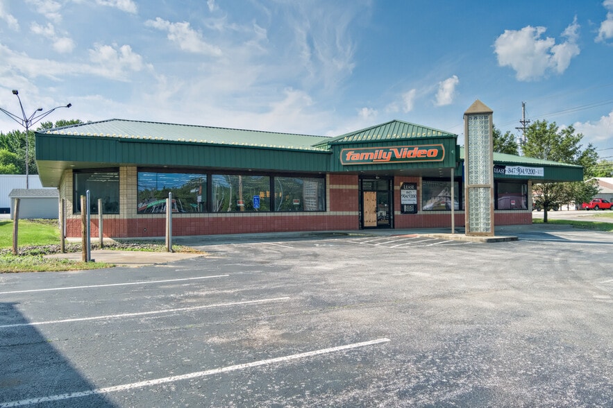 1818 W Prospect Rd, Ashtabula, OH for lease - Building Photo - Image 2 of 14