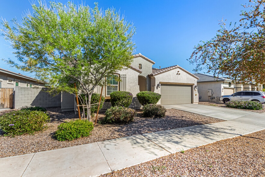 10838 W San Juan Ave, Phoenix, AZ for sale - Building Photo - Image 3 of 43