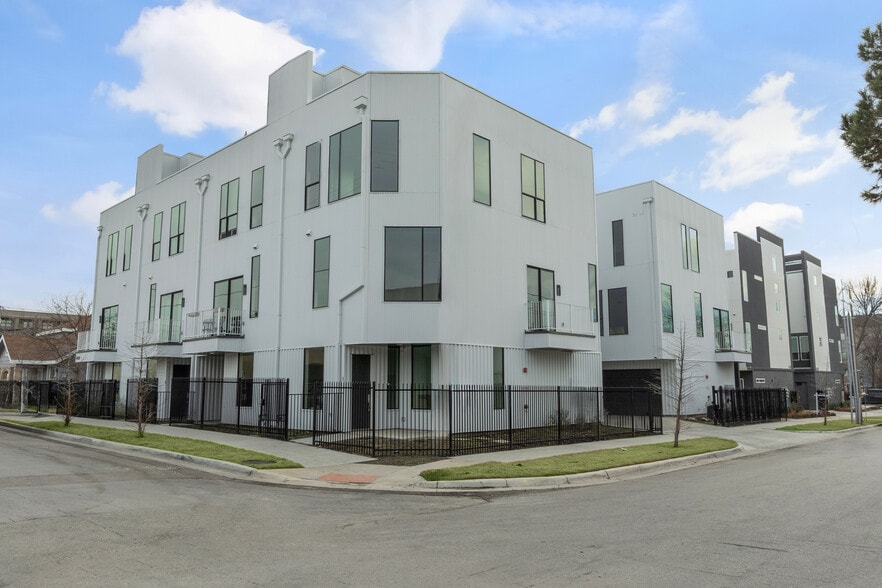 4322 Roseland Ave, Dallas, TX for sale - Primary Photo - Image 3 of 58