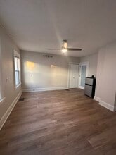 224 Whiting Ln, West Hartford, CT à louer Photo intérieure- Image 2 de 7