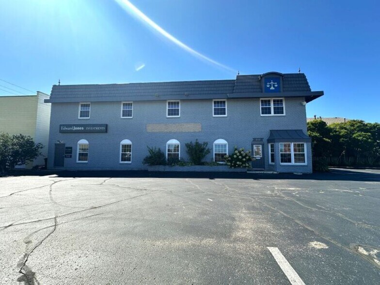 510 W Main St, Fairborn, OH à vendre - Photo du bâtiment - Image 2 de 16