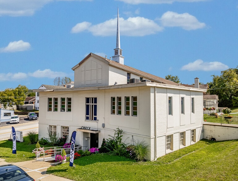 801 E Park Ave, Fairmont, WV for sale - Building Photo - Image 1 of 28