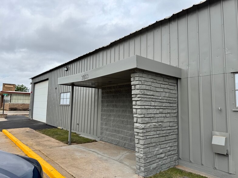 3003 N Oklahoma Ave, Oklahoma City, OK for lease - Building Photo - Image 2 of 12