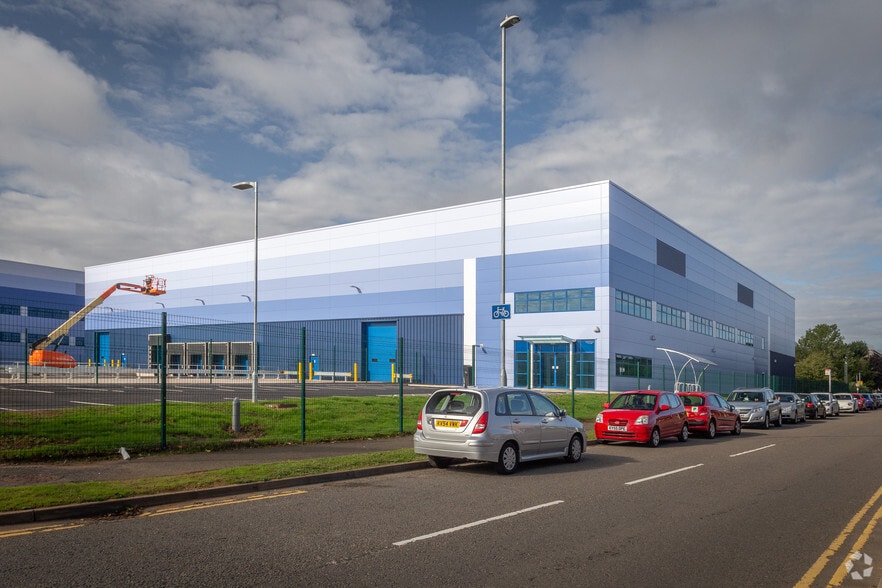 1 Summerhouse Rd, Northampton à louer - Photo du bâtiment - Image 3 de 5