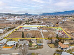1685 Rutland Rd N, Kelowna, BC - Aerial  map view - Image1