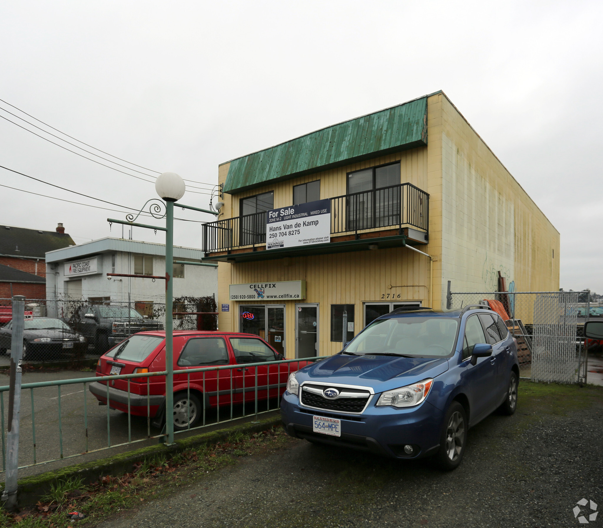 2716 Rock Bay Ave, Victoria, BC for lease Primary Photo- Image 1 of 3