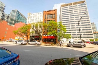 321 S Jefferson St, Chicago, IL for lease Interior Photo- Image 1 of 9