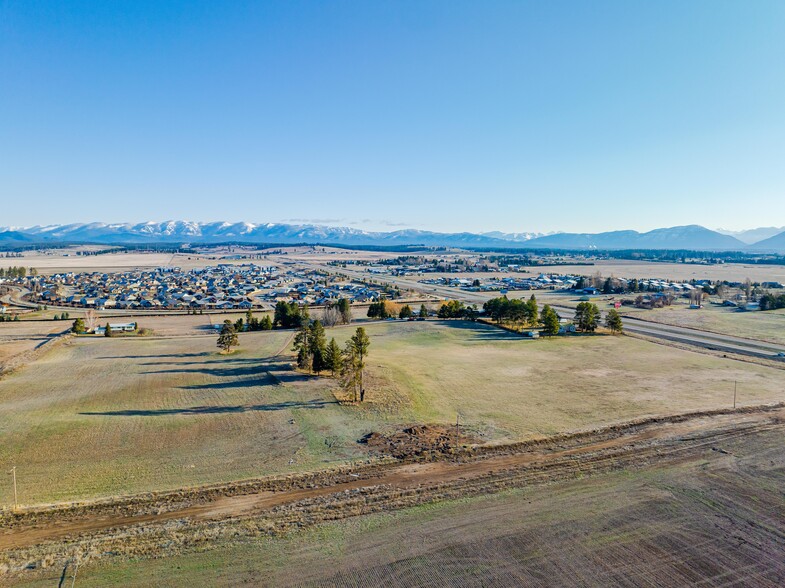 170 Hagerman Ln, Kalispell, MT à vendre - Photo du bâtiment - Image 2 de 47