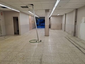Commerce de détail dans Igualada, Barcelona à louer Photo intérieure- Image 2 de 8