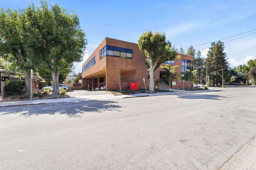 2110 Forest Ave, San Jose, CA for lease - Building Photo - Image 3 of 20