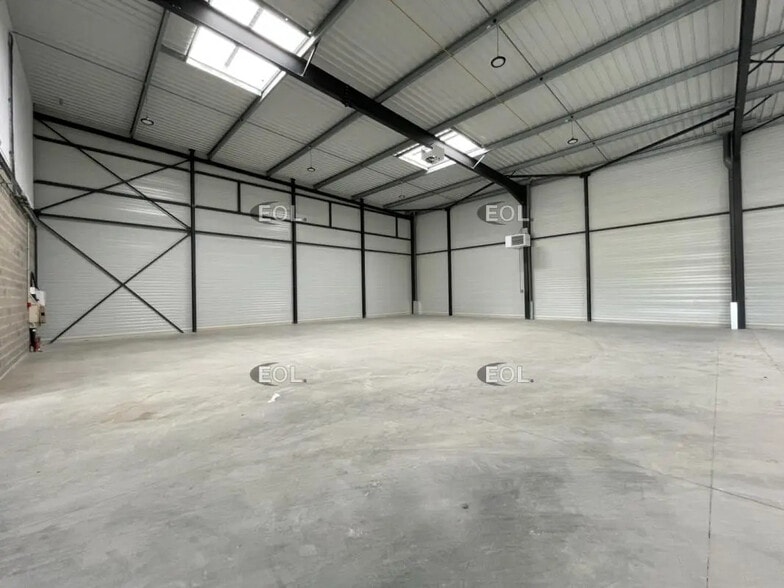 Local d'activités dans Montmagny à vendre - Photo intérieure - Image 2 de 9