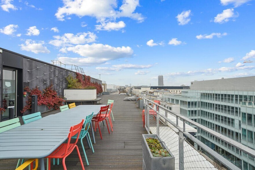 Bureau dans Levallois-Perret à louer - Photo du bâtiment - Image 1 de 29