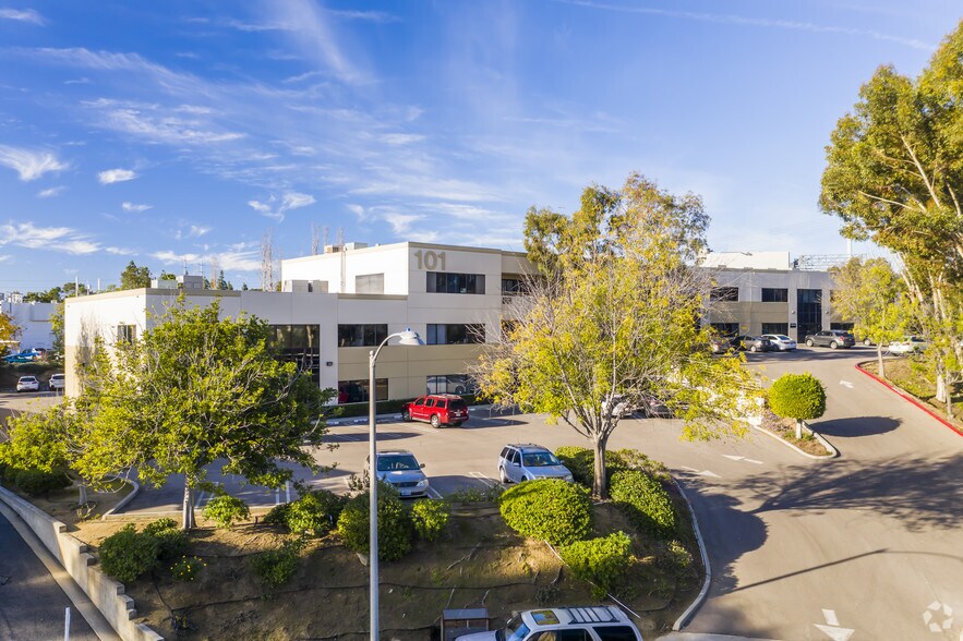 101-109 State Pl, Escondido, CA à louer - Photo du bâtiment - Image 2 de 3