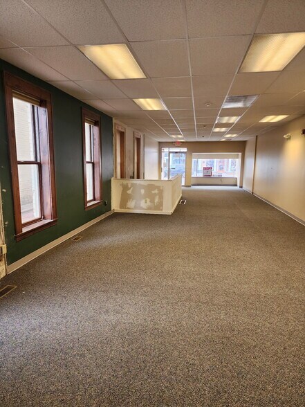 111 N Main St, Adrian, MI for lease - Interior Photo - Image 3 of 16