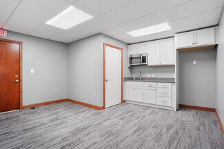 Plus de détails pour 1337 Commerce Dr, Stow, OH - Flex à vendre