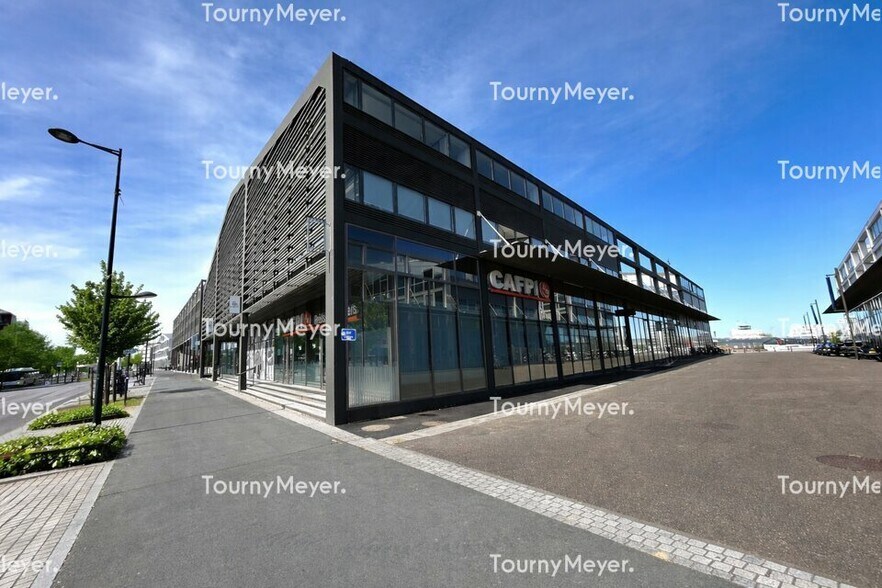 Office in Bordeaux for lease - Building Photo - Image 1 of 6