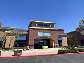 1893-1995 W Malvern Ave, Fullerton, CA à louer Photo du bâtiment- Image 1 de 1