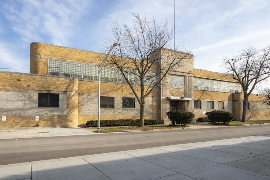 1750 N Kilbourn Ave, Chicago, IL à vendre - Photo principale - Image 1 de 5