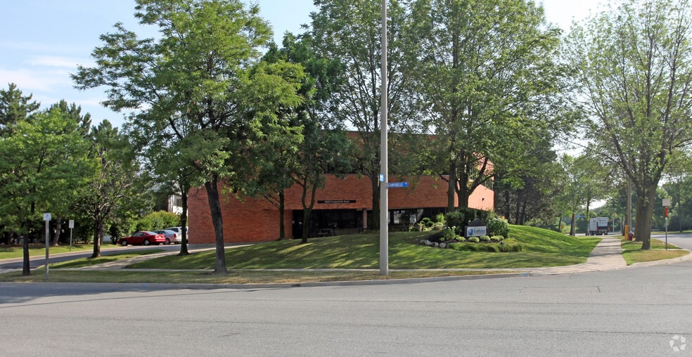 6800 Campobello Rd, Mississauga, ON for sale - Building Photo - Image 2 of 3