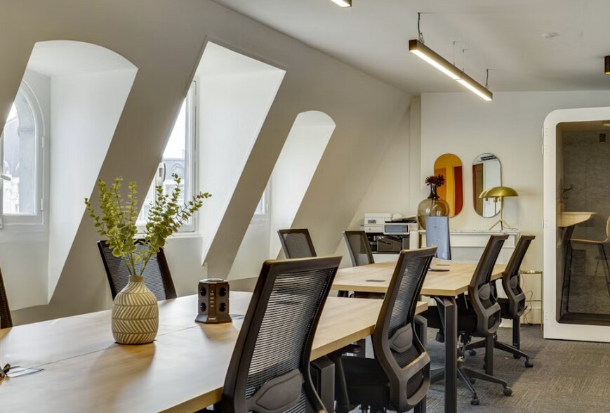 93 Boulevard Haussmann, Paris for lease - Interior Photo - Image 1 of 9