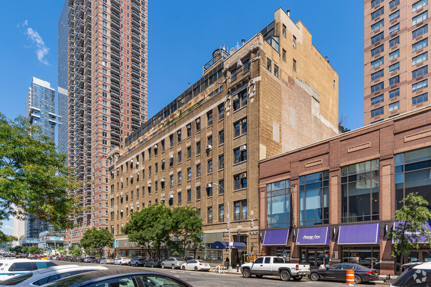 529-549 W 42nd St, New York, NY à vendre - Photo principale - Image 1 de 7