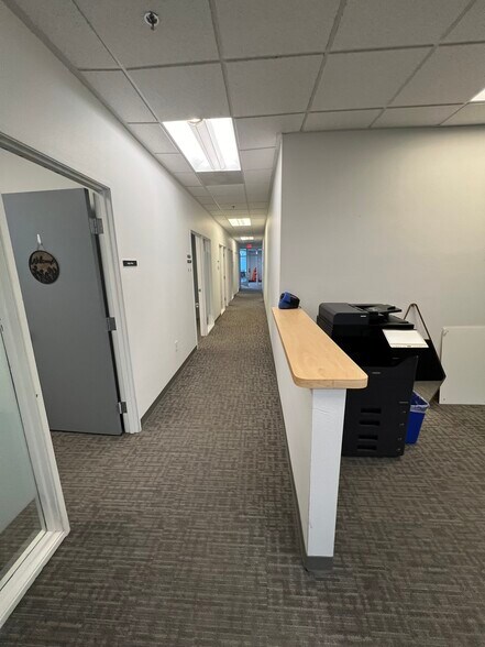 6630 Surrey St, Las Vegas, NV à vendre - Photo intérieure - Image 3 de 9