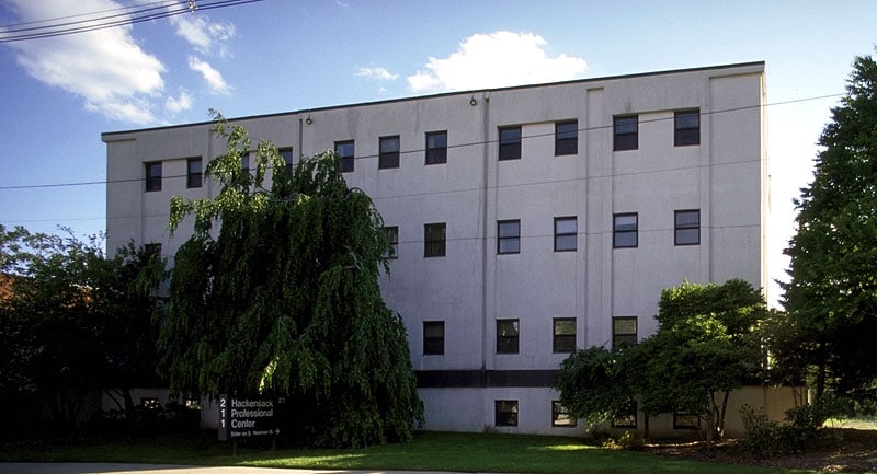 211 Essex St, Hackensack, NJ for lease - Building Photo - Image 3 of 36