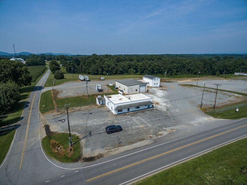 7925 US Highway 601, Boonville, NC à vendre - Photo principale - Image 1 de 13