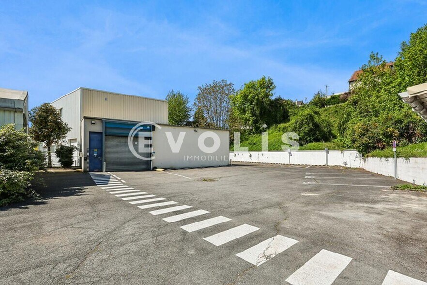 Flex dans Bagnolet à louer - Photo du bâtiment - Image 3 de 13