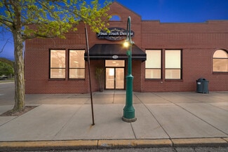 Plus de détails pour 130-150 E University Dr, Rochester, MI - Commerce de détail à louer