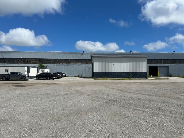 141 141st St, Hammond, IN à louer - Photo du bâtiment - Image 2 de 13