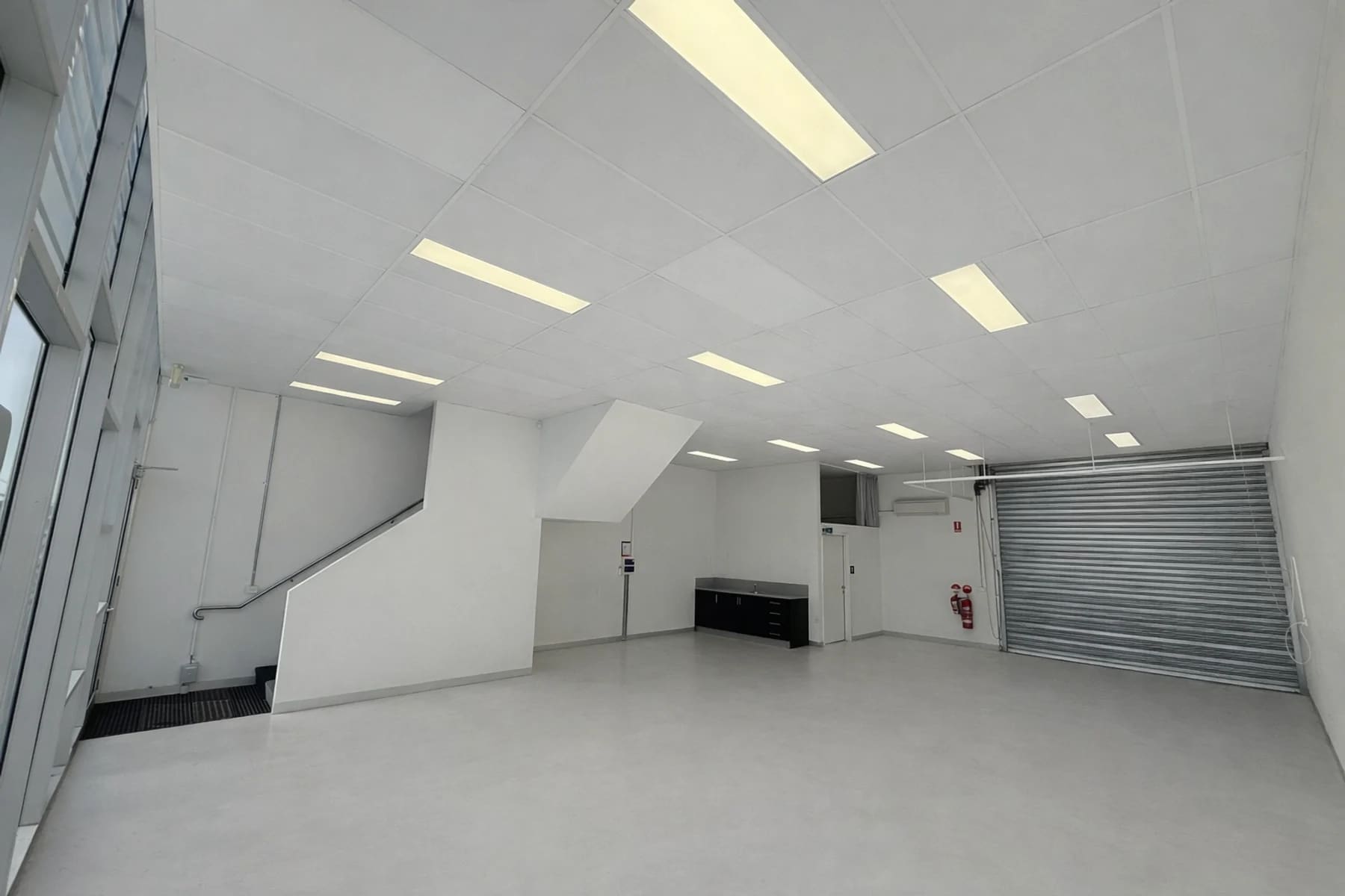 158 Chesterville Road, Cheltenham for lease Interior Photo- Image 1 of 4