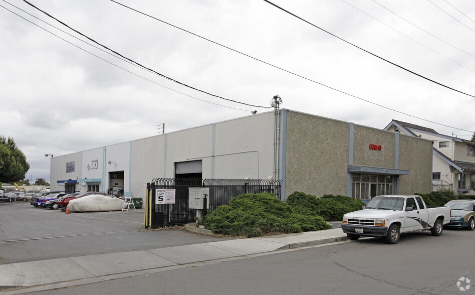 25181-25197 Huntwood Ave, Hayward, CA for lease - Primary Photo - Image 1 of 2