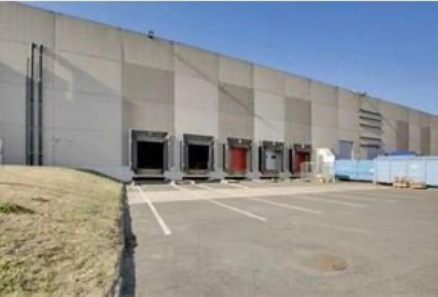 Industriel dans Marly-la-Ville à louer - Photo du bâtiment - Image 3 de 7