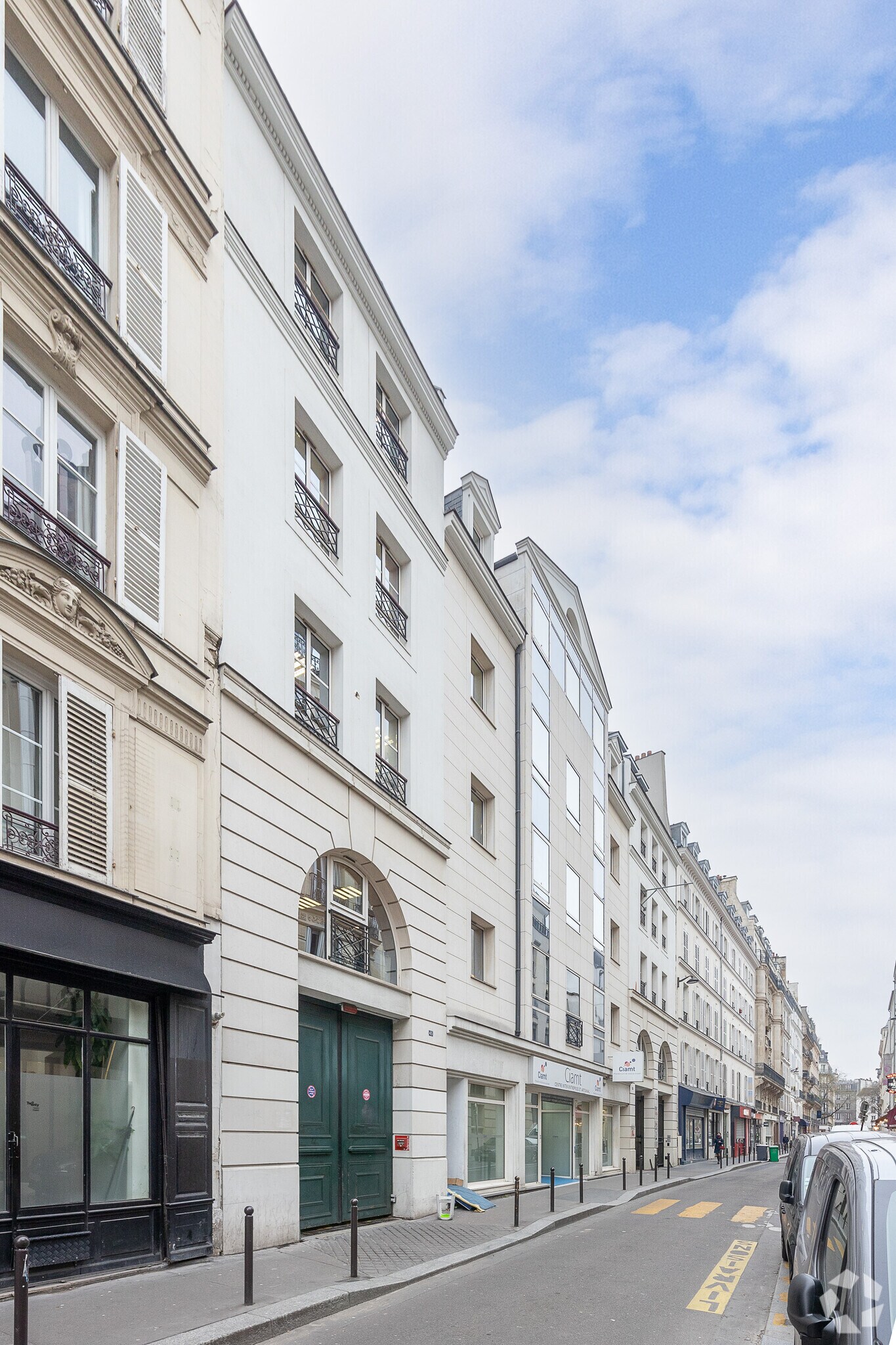 45 Rue Des Vinaigriers, Paris for lease Building Photo- Image 1 of 2