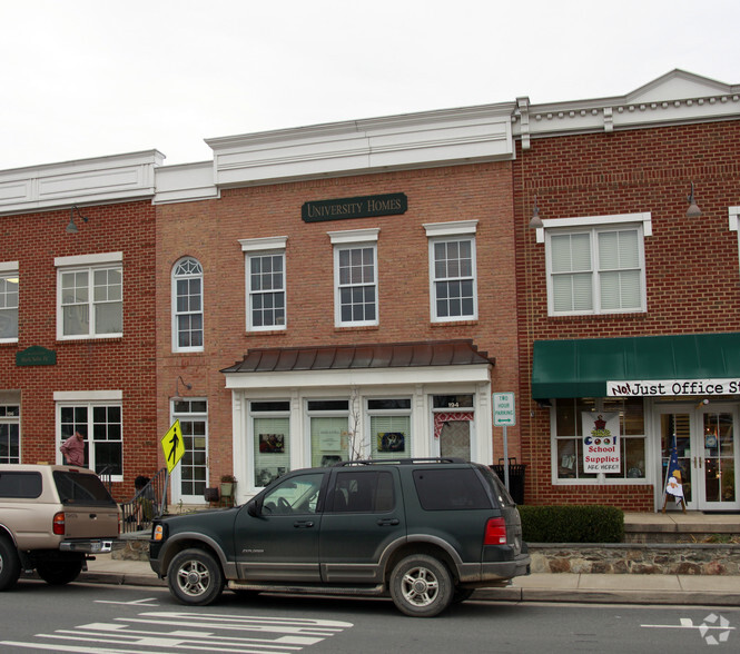 194 N 21st St, Purcellville, VA à vendre - Photo principale - Image 1 de 1