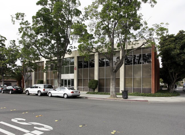 Plus de détails pour 401 S Main St, Pomona, CA - Bureau à louer