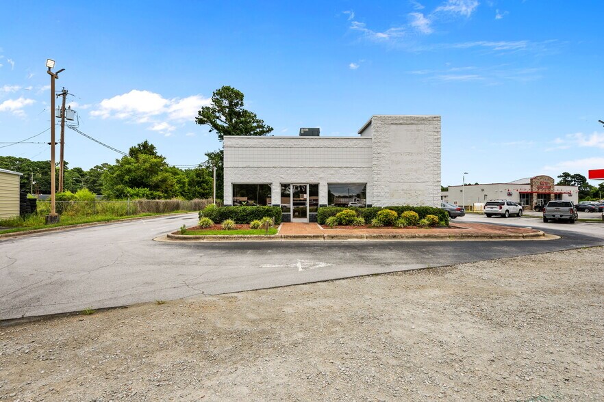 1512 US Highway 70 E, New Bern, NC à vendre - Photo du bâtiment - Image 2 de 31