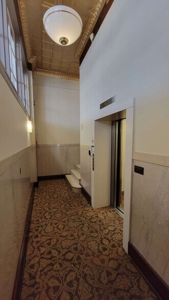 516 N Charles St, Baltimore, MD à louer - Photo du bâtiment - Image 2 de 13