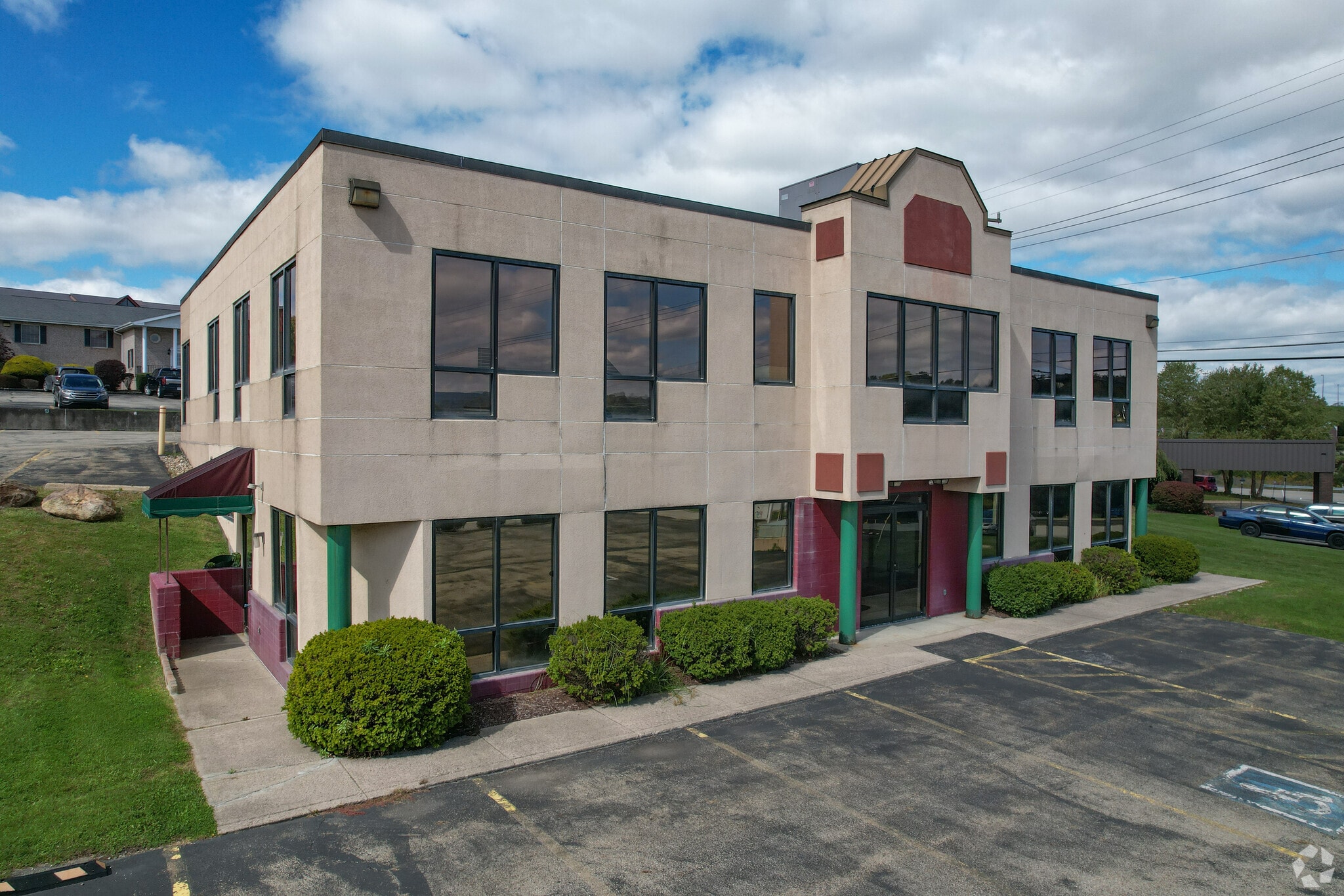 2 Highland Park Dr, Uniontown, PA for lease Primary Photo- Image 1 of 24