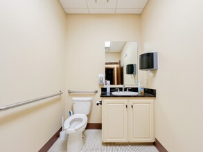 205 Marcon Dr, Lafayette, LA for lease Interior Photo- Image 2 of 24