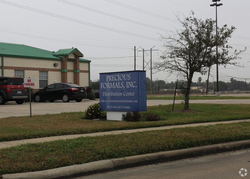 451 Landing Blvd, League City, TX à vendre - Photo du bâtiment - Image 3 de 13