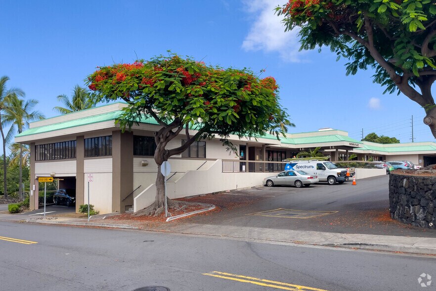 75-5706 Kuakini Hwy, Kailua Kona, HI à louer - Photo du bâtiment - Image 2 de 4