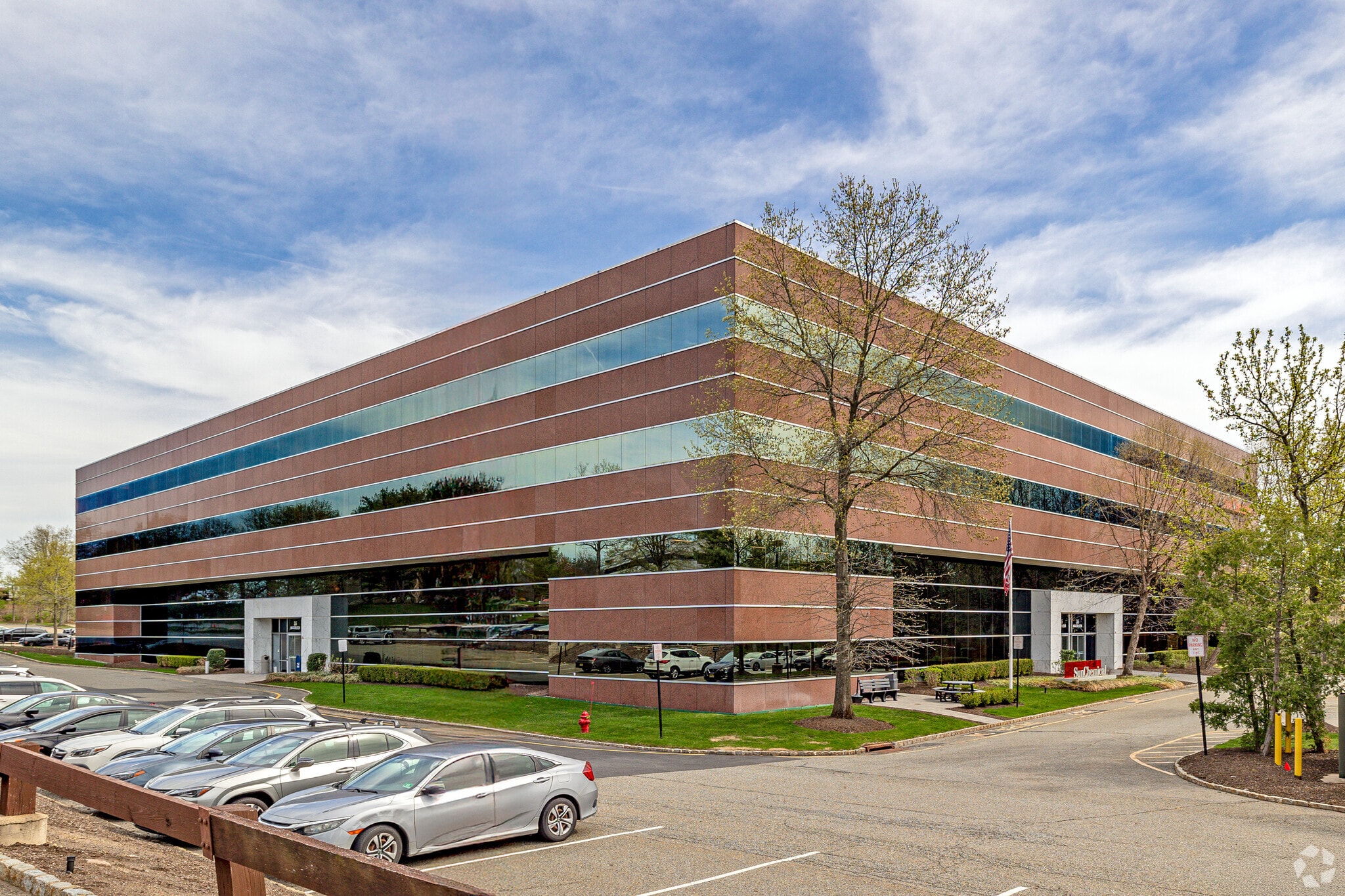 35 Waterview Blvd, Parsippany, NJ for lease Primary Photo- Image 1 of 23