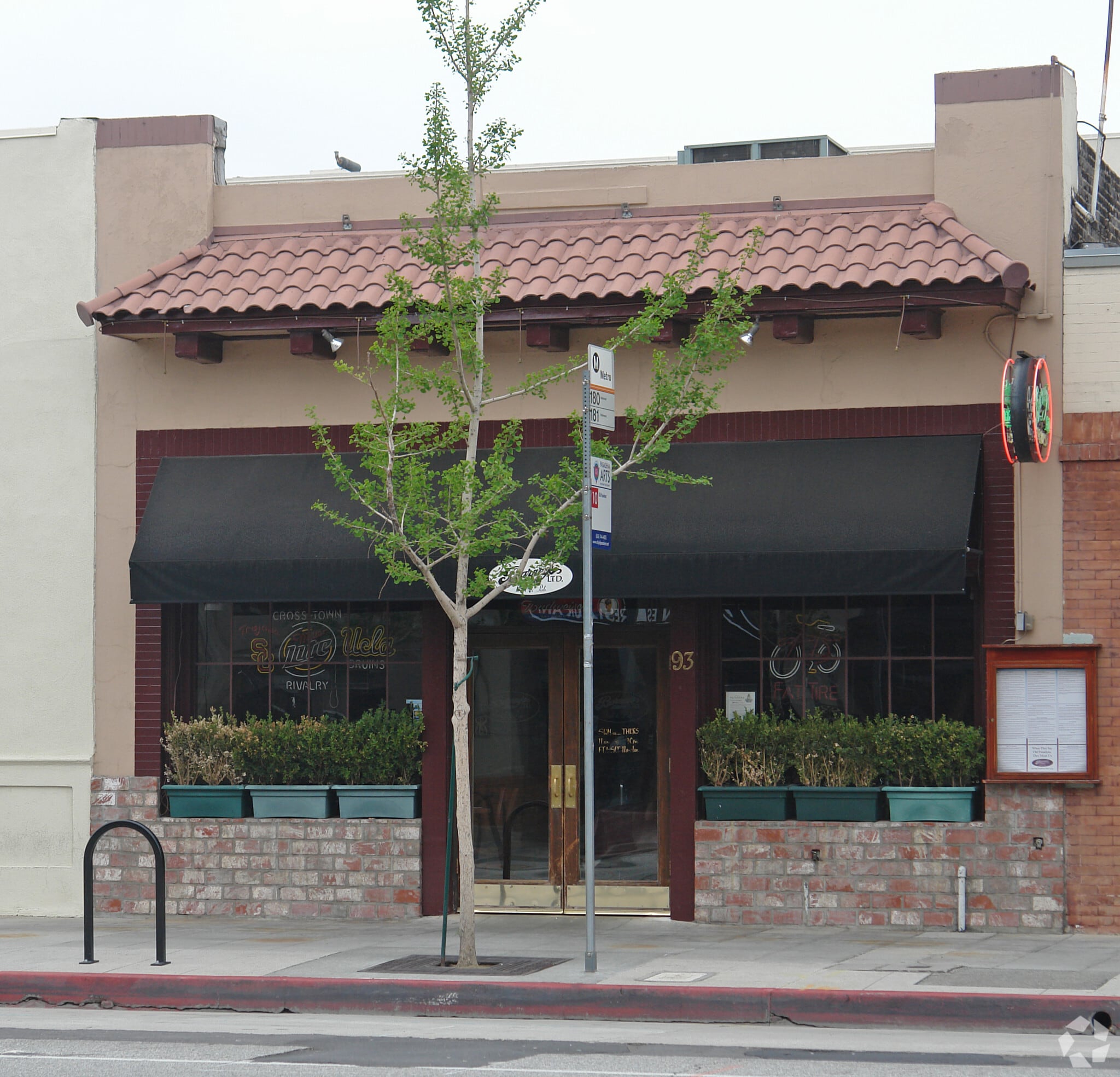 93 W Colorado Blvd, Pasadena, CA for lease Primary Photo- Image 1 of 5